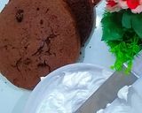 A picture of step 1 of Chocolate flowers cake.