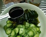 รูปขั้นตอนการทำที่ 2 ของ แตงกวาสาหร่ายทะเลเปรี้ยว (きゅうりとワカメの酢の物)
