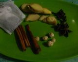 Foto langkah ke 1 dari resep Teh Masala (Masala Chai).