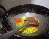 A picture of step 2 of Leftover roti noodles.