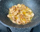 Foto langkah ke 1 dari resep Udang Saus Mentega.