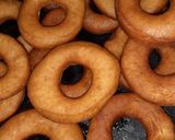 A picture of step 5 of Mini coconut doughnuts.