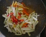 Foto langkah ke 7 dari resep Wortel Timun masak Acar.