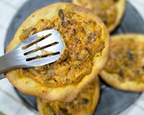 Foto del paso 9 de la receta: Coca de setas cremosas con pecorino