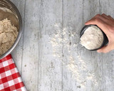 Foto del paso 4 de la receta: Pizza calzone de salami con champiñones