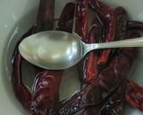 Foto langkah ke 1 dari resep Ayam Kentang Masak Cabe Kering.