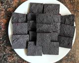 A picture of step 4 of Jamun Poli (Jamun Tikki).