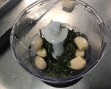 Une image de l'étape 3 de Gigot d'agneau à l'ail mariné, thym et romarin frais.