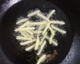 Gambar langkah 1 resipi Telur Century Goreng Halia.