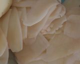 Foto del paso 2 de la receta: Papas Gratinadas al Horno con Crema