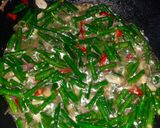 Foto langkah ke 4 dari resep Tumis Tempe & Kacang Panjang 🫛.