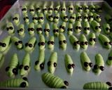 Foto langkah ke 4 dari resep Kue ulat hijau.