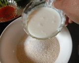 மூவர்ண சூஜி டோக்ளா ரெசிபி ஸ்டேப் 1 புகைப்படம்