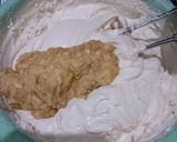 Foto langkah ke 4 dari resep Bolu pisang panggang gula palem.
