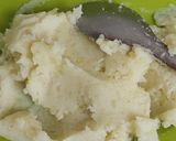 Foto langkah ke 2 dari resep Potato Cheese Bread.