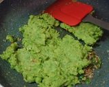 A picture of step 3 of Lucknowi matar chaat in rosti disc.