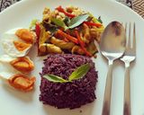 รูปขั้นตอนการทำที่ 5 ของ ไก่ผัดพริกแกงเขียวหวาน+ข้าวไรซ์เบอรี่