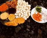 A picture of step 3 of Makhana bhel.