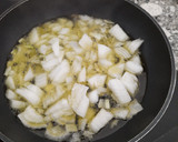 Foto del paso 2 de la receta: Tortilla de patata 🥔, cebolla, y 🍆