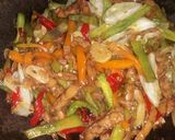 Foto langkah ke 6 dari resep Tumis kacang wortel kol pedas.