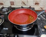 A picture of step 1 of Mushroom Masala Curry.