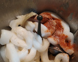 Foto del paso 2 de la receta: Guiso de patatas con calamares con Thermomix