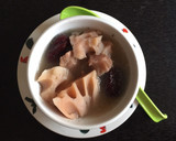 A picture of step 5 of Lotus Root And Peanut Soup.