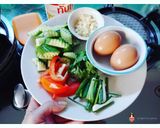 รูปขั้นตอนการทำที่ 1 ของ แตงกวาผัดไข่,,,🥚🥒🍅🥒🥚#กินผักรักสุขภาพ4