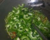 Foto langkah ke 4 dari resep Tumis Pare Labu Siam.