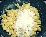 A picture of step 3 of Semolina-Coconut Modak.