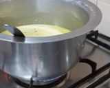 A picture of step 3 of Curry cholay.
