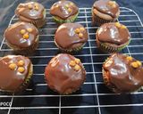 A picture of step 6 of Chocolate Peanut butter Cupcakes.