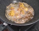 Foto langkah ke 5 dari resep Ayam goreng lengkuas bahan sederhana.