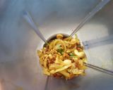 A picture of step 8 of Schezwan matar paneer corn masala.