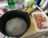 รูปขั้นตอนการทำที่ 1 ของ ข้าวต้มไก่ใส่ขิง