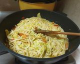 Pas rețetă Linguini cu anșoa, capere și dovlecel 2 fotografie