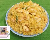 Hình bước làm 5 của món Cơm chiên tôm tỏi🍤🥄
