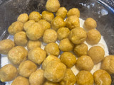 Ñoquis de zanahoria rellenos con salsa al verdeo