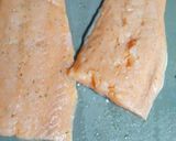 Foto del paso 3 de la receta: Salmón, menestra y patatas