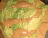 Foto del paso 3 de la receta: Tostada de aguacate con aderezo (las matahambre)🤤