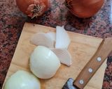 Foto del paso 1 de la receta: Hummus de garbanzos de lata con cebolla caramelizada sin azúcar 🧅🧅