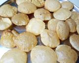 A picture of step 3 of Dahi Ragda Puri Chaat.