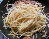 A picture of step 4 of Caramelised Onion-Linguine.