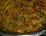 Foto del paso 2 de la receta: Tortilla de fideos multicolores