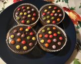 Foto del passaggio 4 della ricetta Muffin con ganache al cioccolato e Smarties
