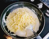 Foto langkah ke 4 dari resep Baked Potatoes with Broccoli and Cheese.