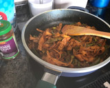 Foto del paso 2 de la receta: Picante de acelga con salmón a la Juliana