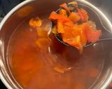 A picture of step 3 of Tomato and Lettuce Zōsui (Japanese Rice Porridge).
