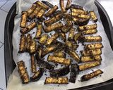 Une image de l'étape 8 de Frites d'aubergines au four aux herbes de Provence et épices.