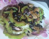 Gambar langkah 7 resipi Peria masak kacang hitam selera kampung.